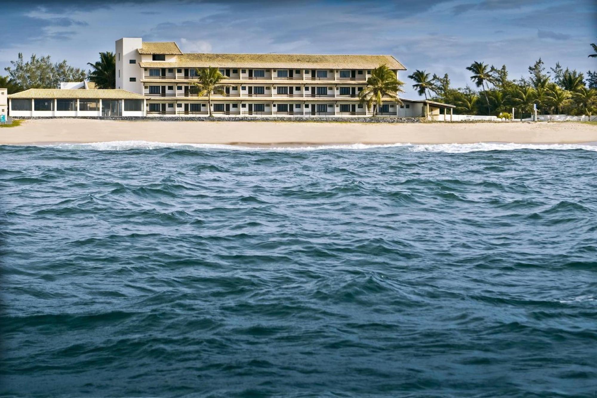 Oyo Hotel Arembepe Beach Hotel, Camacari Bagian luar foto