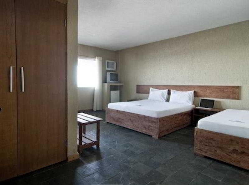 Oyo Hotel Arembepe Beach Hotel, Camacari Bagian luar foto